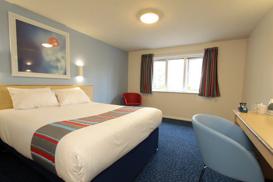 Travelodge Shrewsbury Battlefield Стая снимка