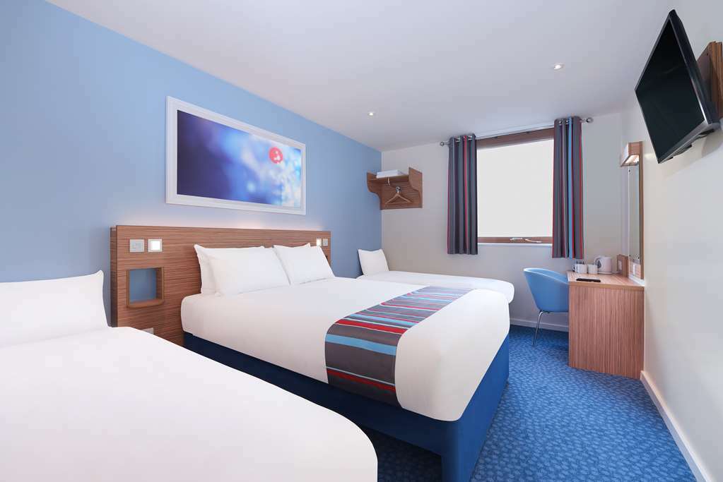 Travelodge Shrewsbury Battlefield Стая снимка